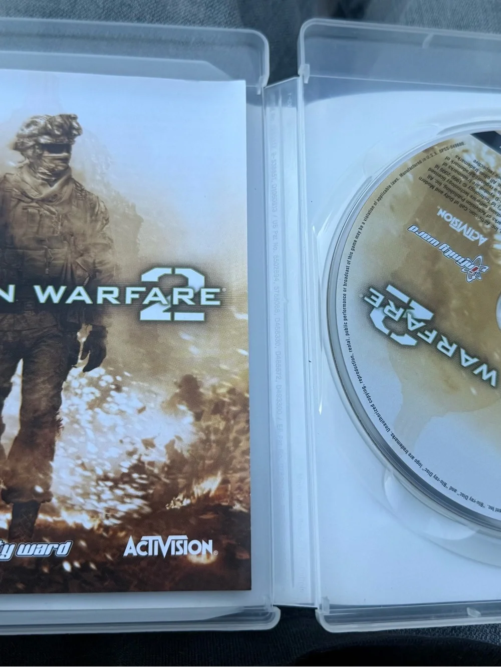 Call of Duty: Modern Warfare 2 (PlayStation 3) - Brown & Cream Cover